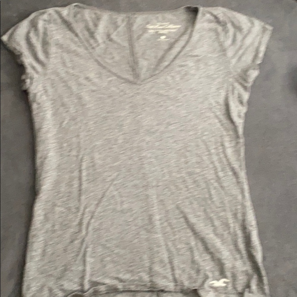 Hollister gray v-neck tshirt